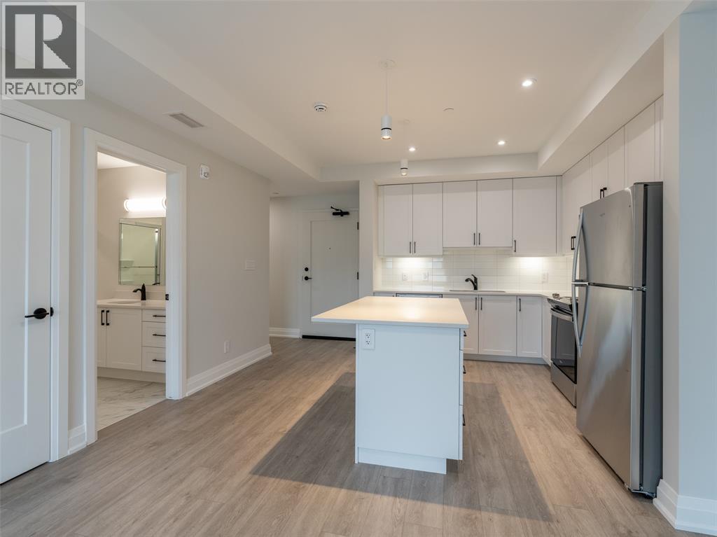 1540 Venetian Boulevard Unit# 204, Point Edward, Ontario  N7T 0A4 - Photo 11 - 26018622