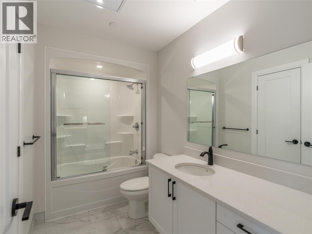 1540 Venetian Boulevard Unit# 204, Point Edward, Ontario  N7T 0A4 - Photo 4 - 26018622