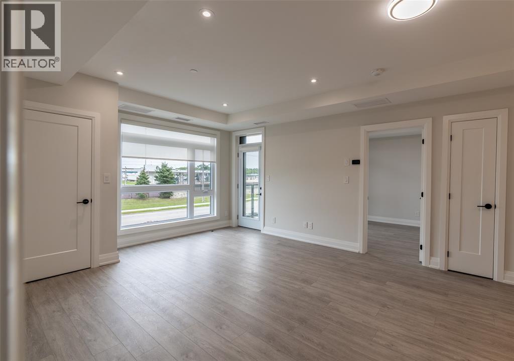 1540 Venetian Boulevard Unit# 204, Point Edward, Ontario  N7T 0A4 - Photo 9 - 26018622