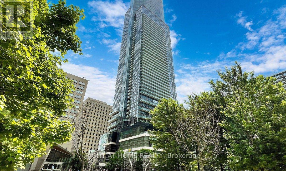4010 - 386 YONGE STREET, Toronto, Ontario