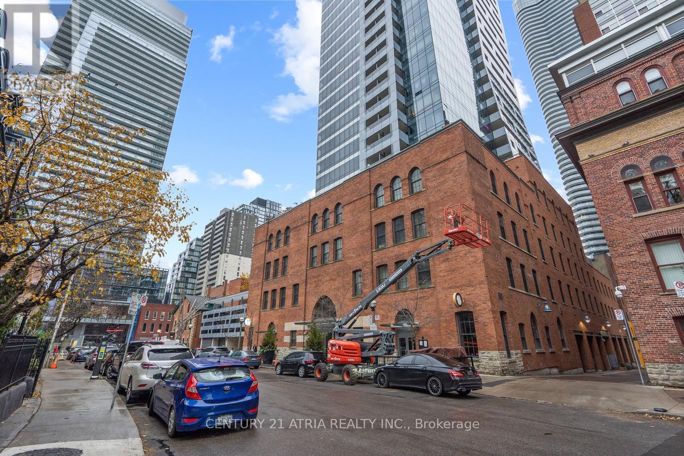207 - 5 ST JOSEPH STREET, Toronto, Ontario