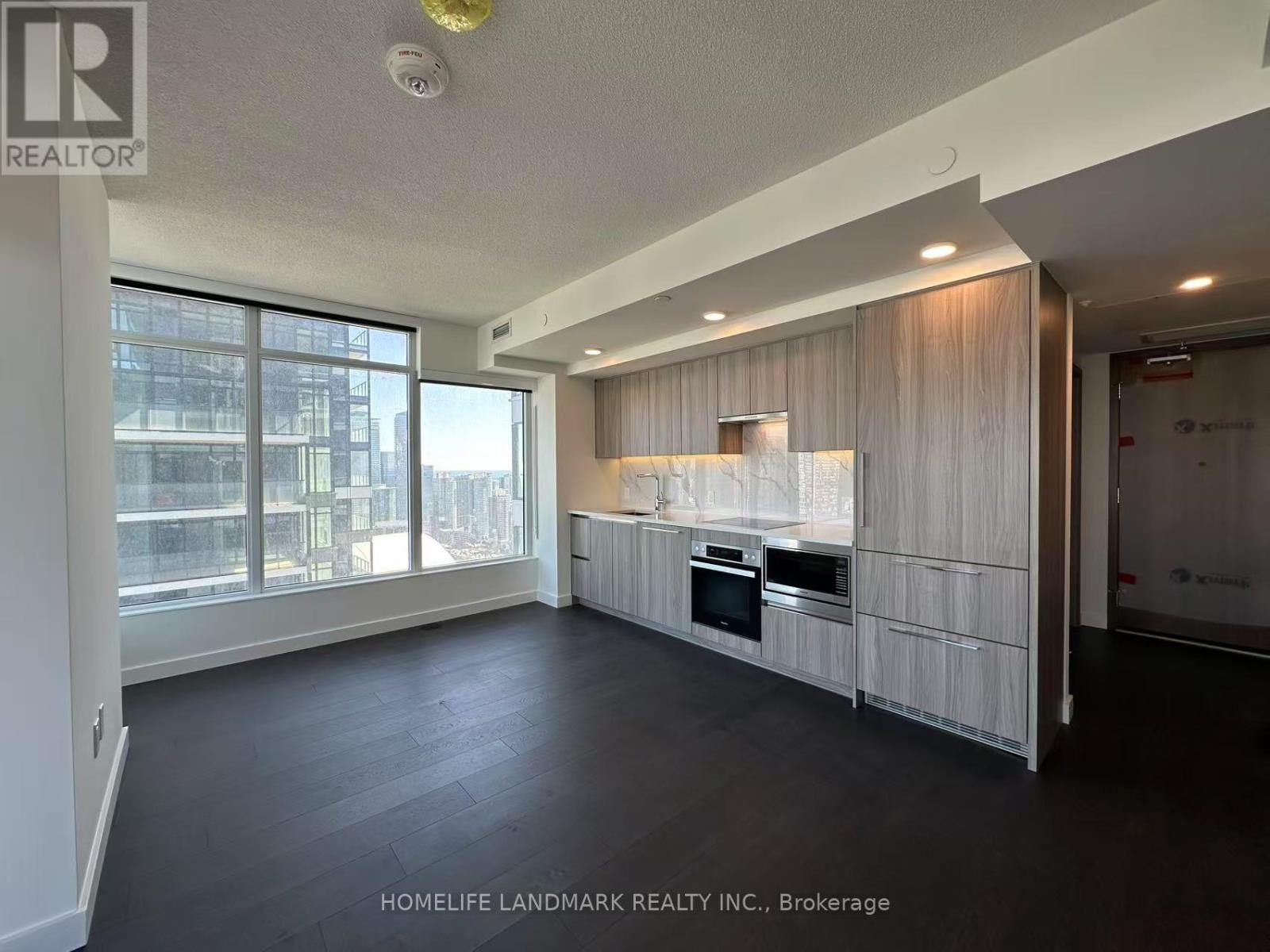 4605 - 3 Concord Cityplace Way, Toronto, Ontario  M5V 0X4 - Photo 2 - C13666886