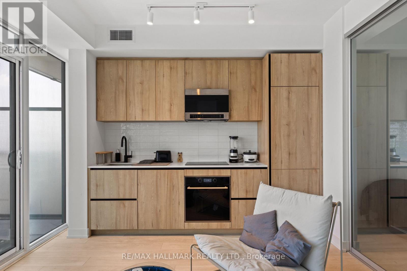 1611 - 127 Broadway Avenue, Toronto, Ontario  M4P 1V4 - Photo 4 - C13667034