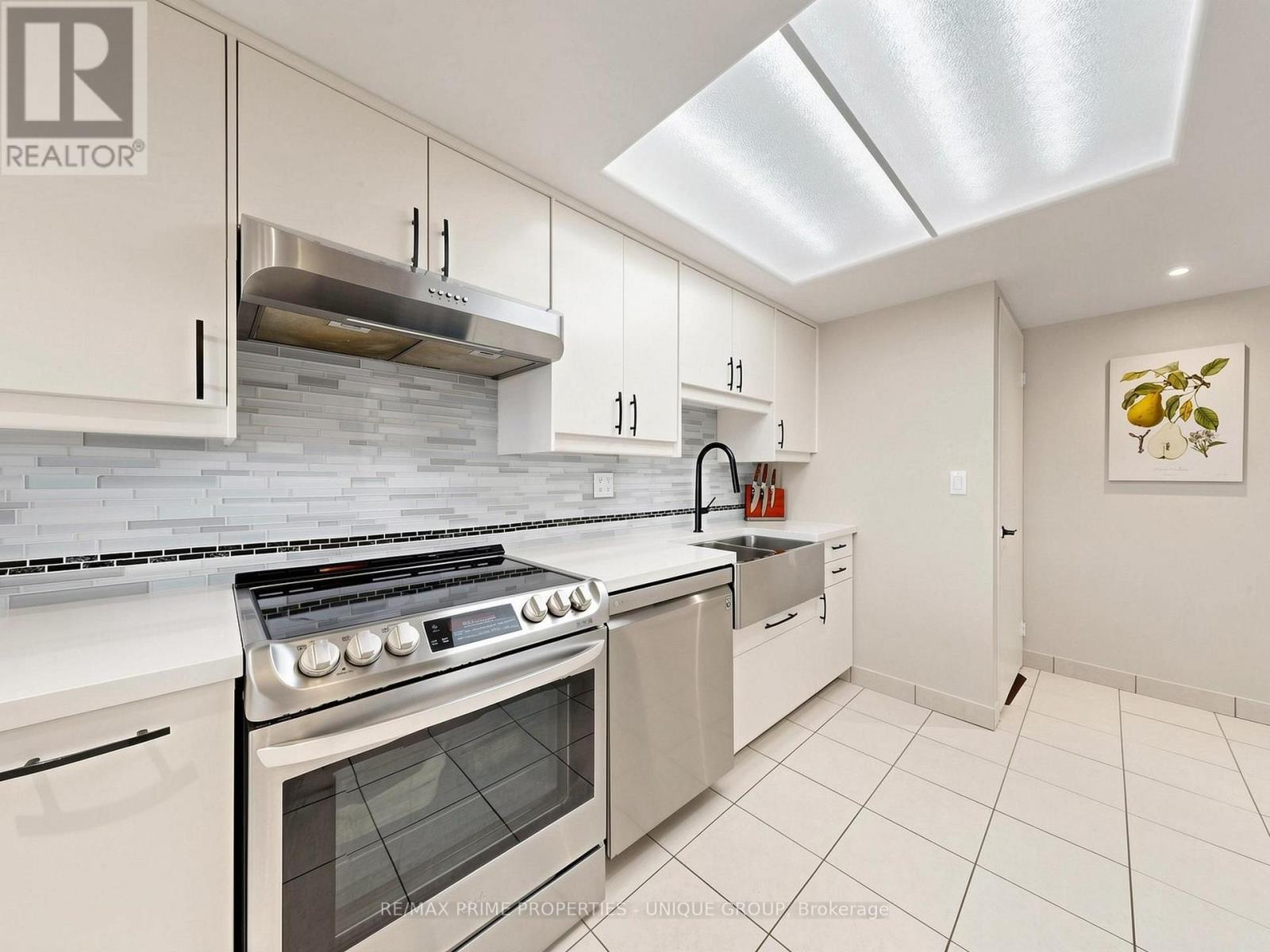 Ph12 - 2460 Eglinton Avenue E, Toronto, Ontario  M1K 5J7 - Photo 12 - E13666934