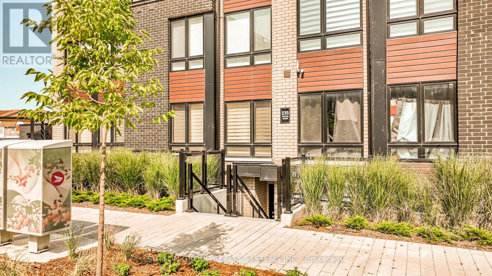 11 - 235 Mclevin Avenue, Toronto, Ontario  M1B 0E8 - Photo 3 - E13666940
