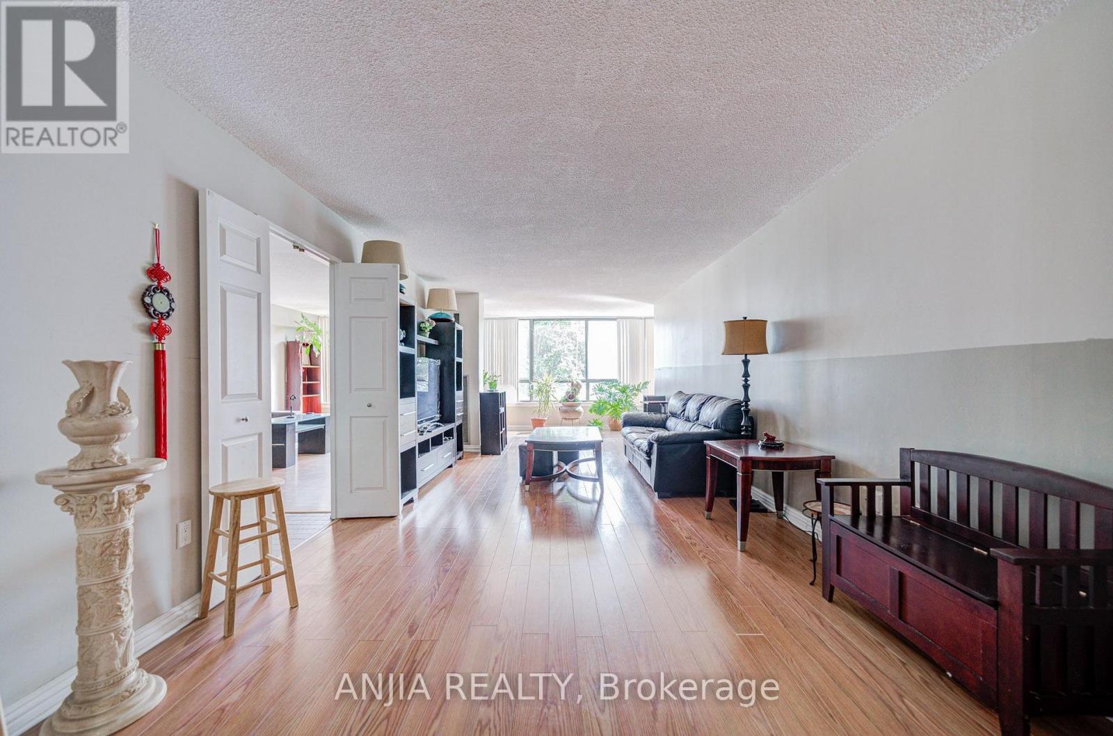 401 - 255 Bamburgh Circle, Toronto, Ontario  M1W 3T6 - Photo 11 - E13666964