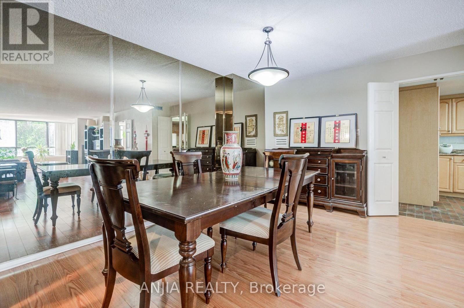 401 - 255 Bamburgh Circle, Toronto, Ontario  M1W 3T6 - Photo 14 - E13666964