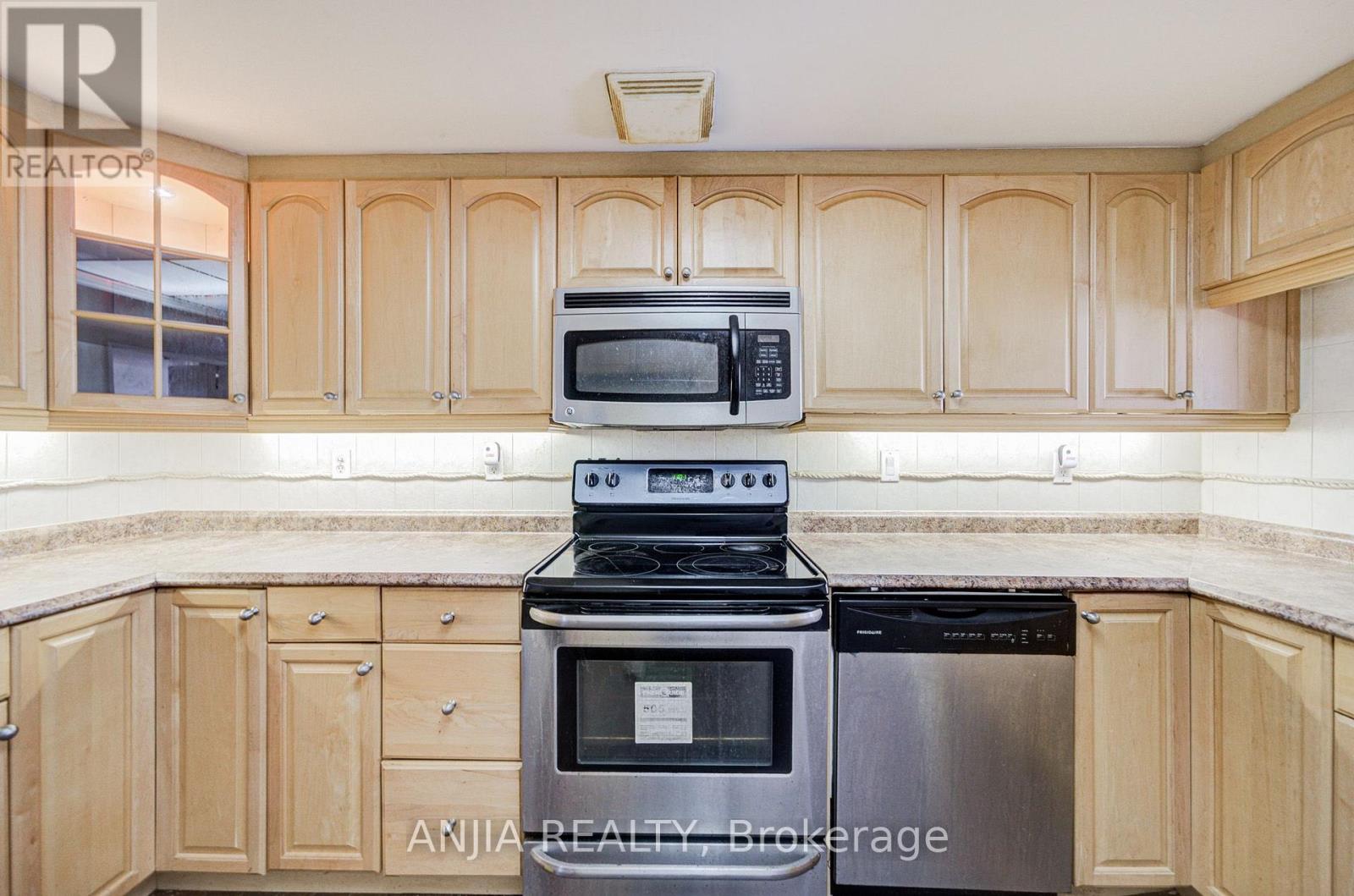 401 - 255 Bamburgh Circle, Toronto, Ontario  M1W 3T6 - Photo 18 - E13666964