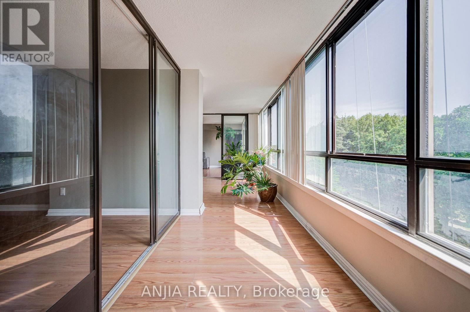 401 - 255 Bamburgh Circle, Toronto, Ontario  M1W 3T6 - Photo 23 - E13666964