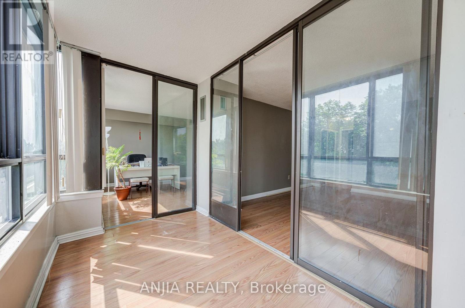 401 - 255 Bamburgh Circle, Toronto, Ontario  M1W 3T6 - Photo 33 - E13666964
