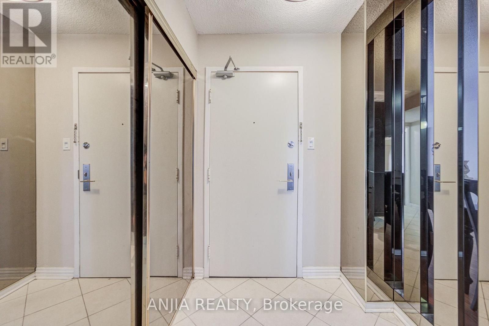 401 - 255 Bamburgh Circle, Toronto, Ontario  M1W 3T6 - Photo 8 - E13666964