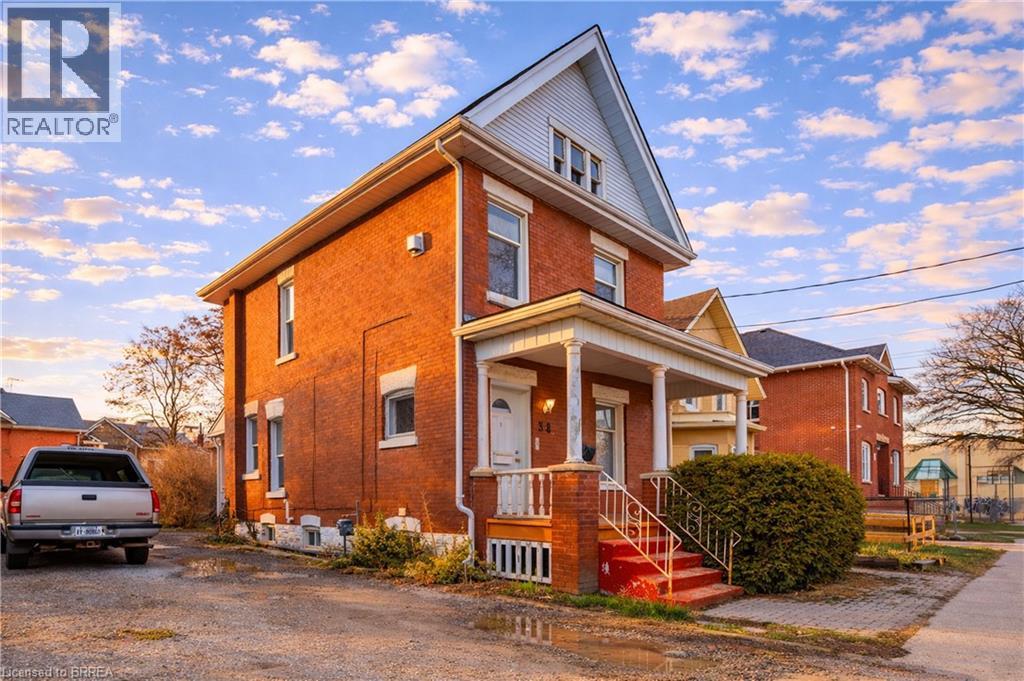 38 Nelson Street, Brantford, Ontario  N3T 2M8 - Photo 2 - 40855151
