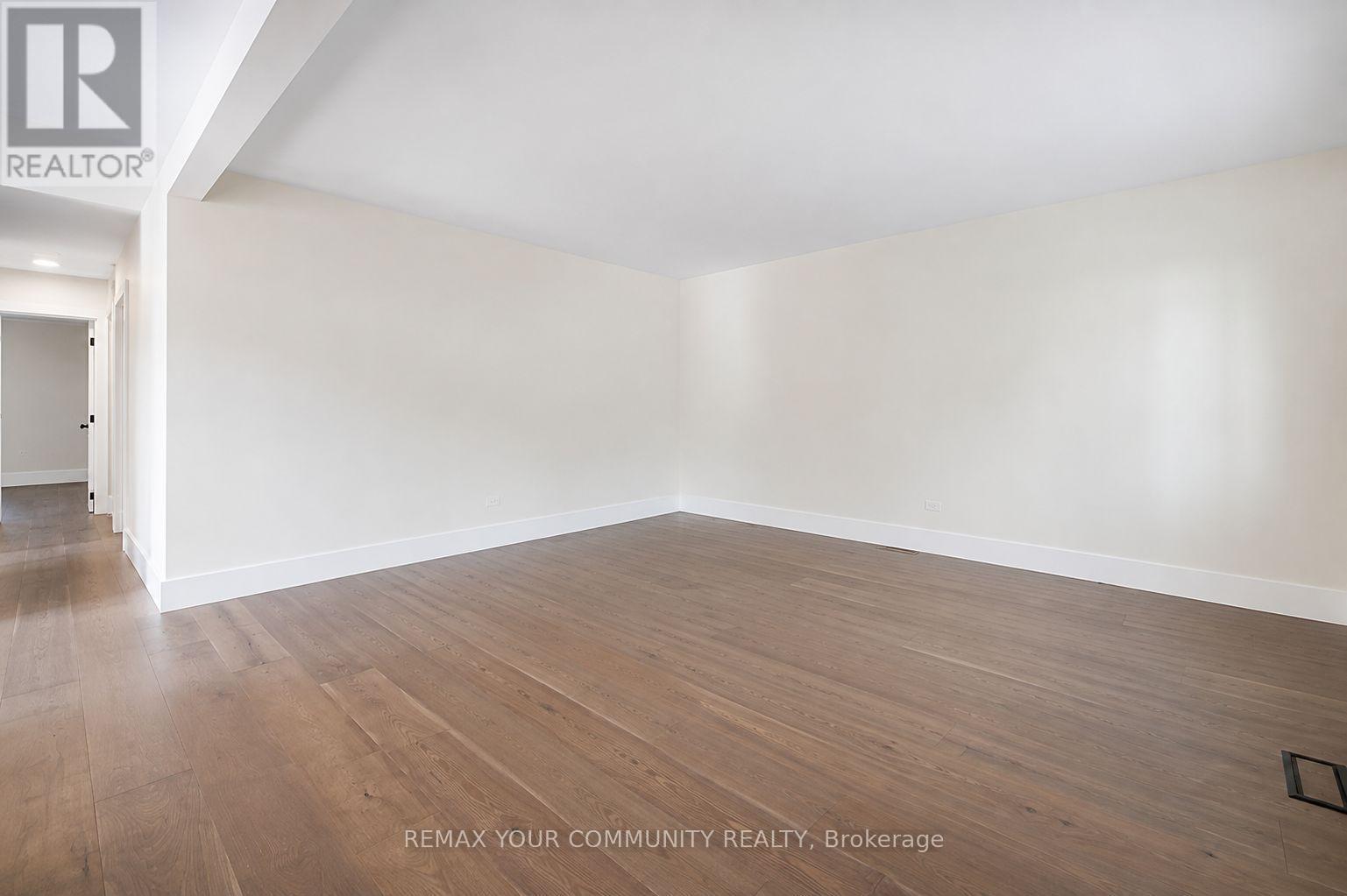 Main - 42 Lockerbie Avenue, Toronto, Ontario  M9N 3A2 - Photo 4 - W13573352