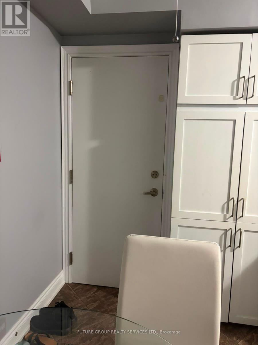 2 - 613 Dundas Street W, Mississauga, Ontario  L5B 0B5 - Photo 7 - W13631310