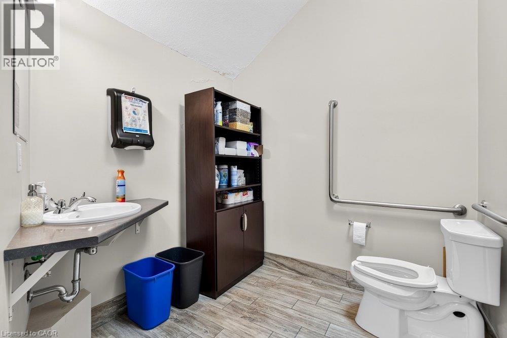 300 York Boulevard, Hamilton, Ontario  L8R 3K6 - Photo 24 - 40853577