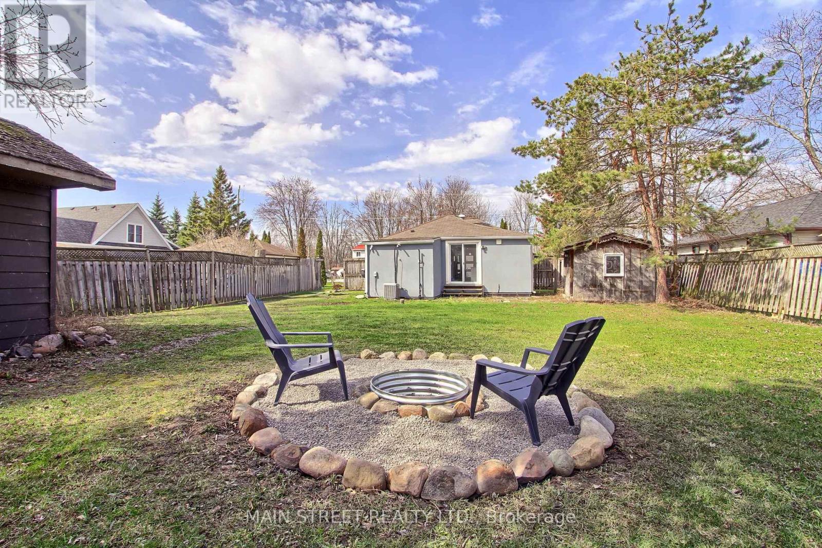127 Woodfield Drive N, Georgina, Ontario  L0E 1N0 - Photo 10 - N13666824