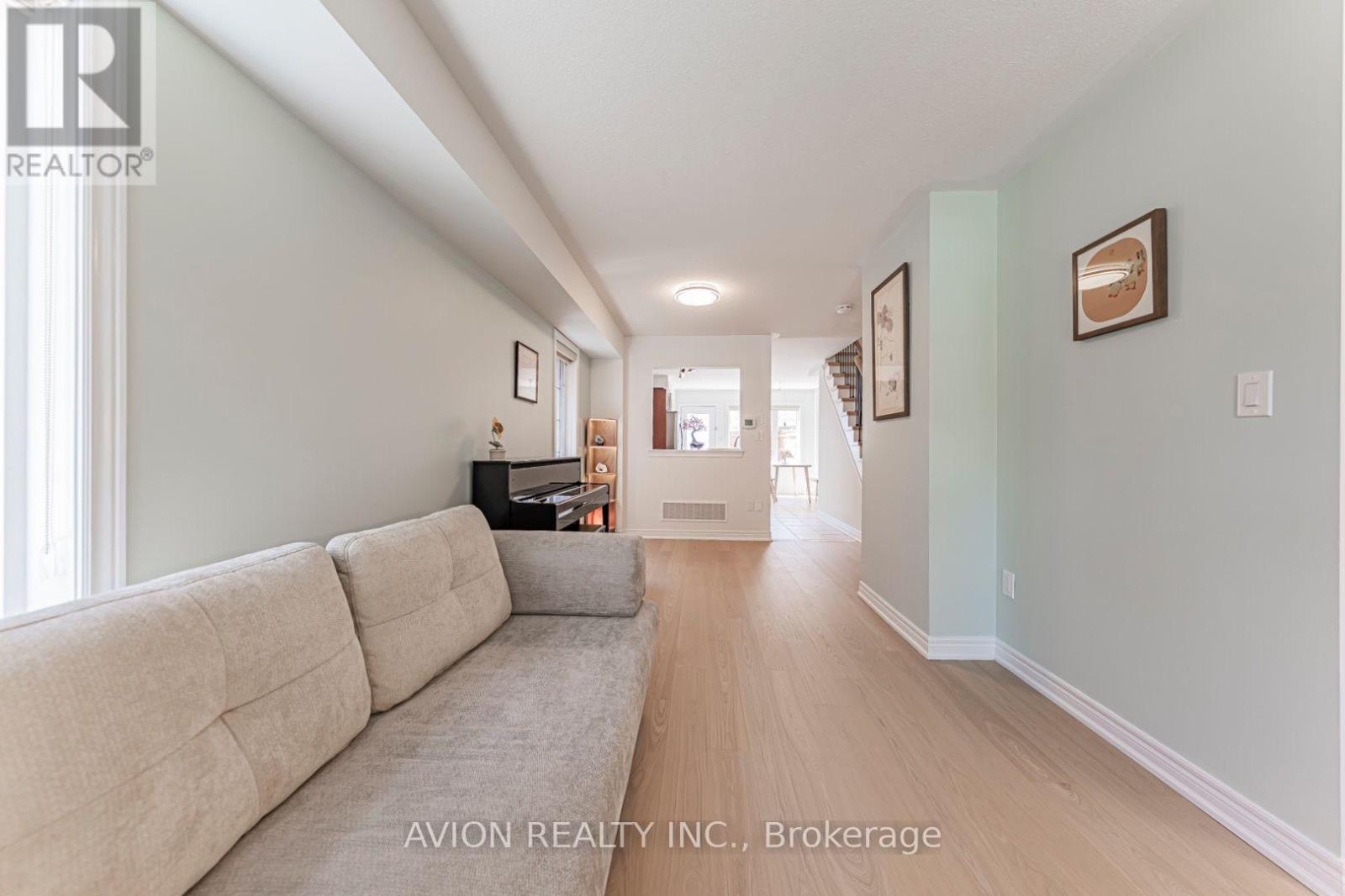 483 White's Hill Avenue, Markham, Ontario  L6B 0J8 - Photo 6 - N13666912
