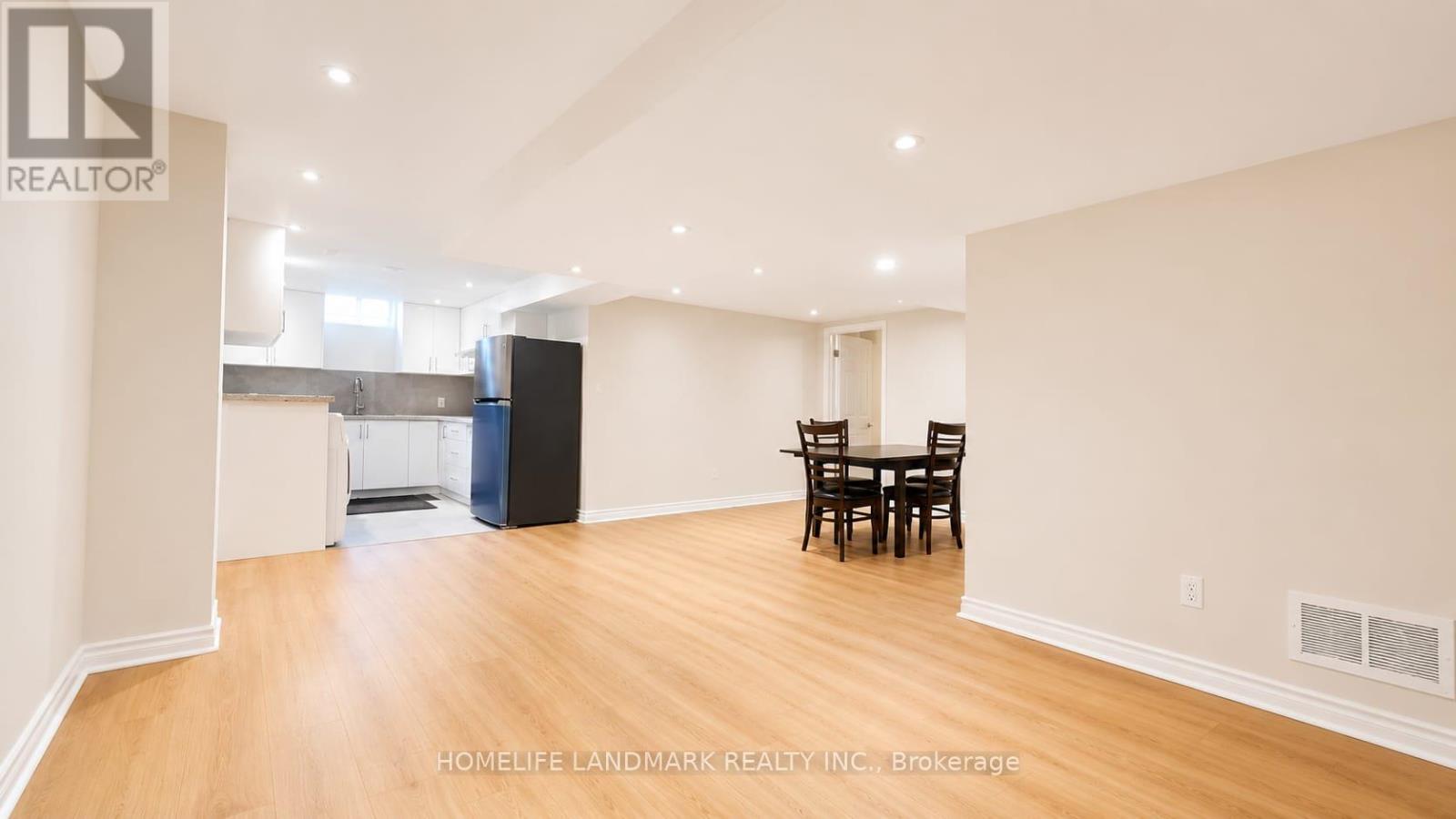 29 Woodruff Road, Markham, Ontario  L6C 2Y6 - Photo 8 - N13667032