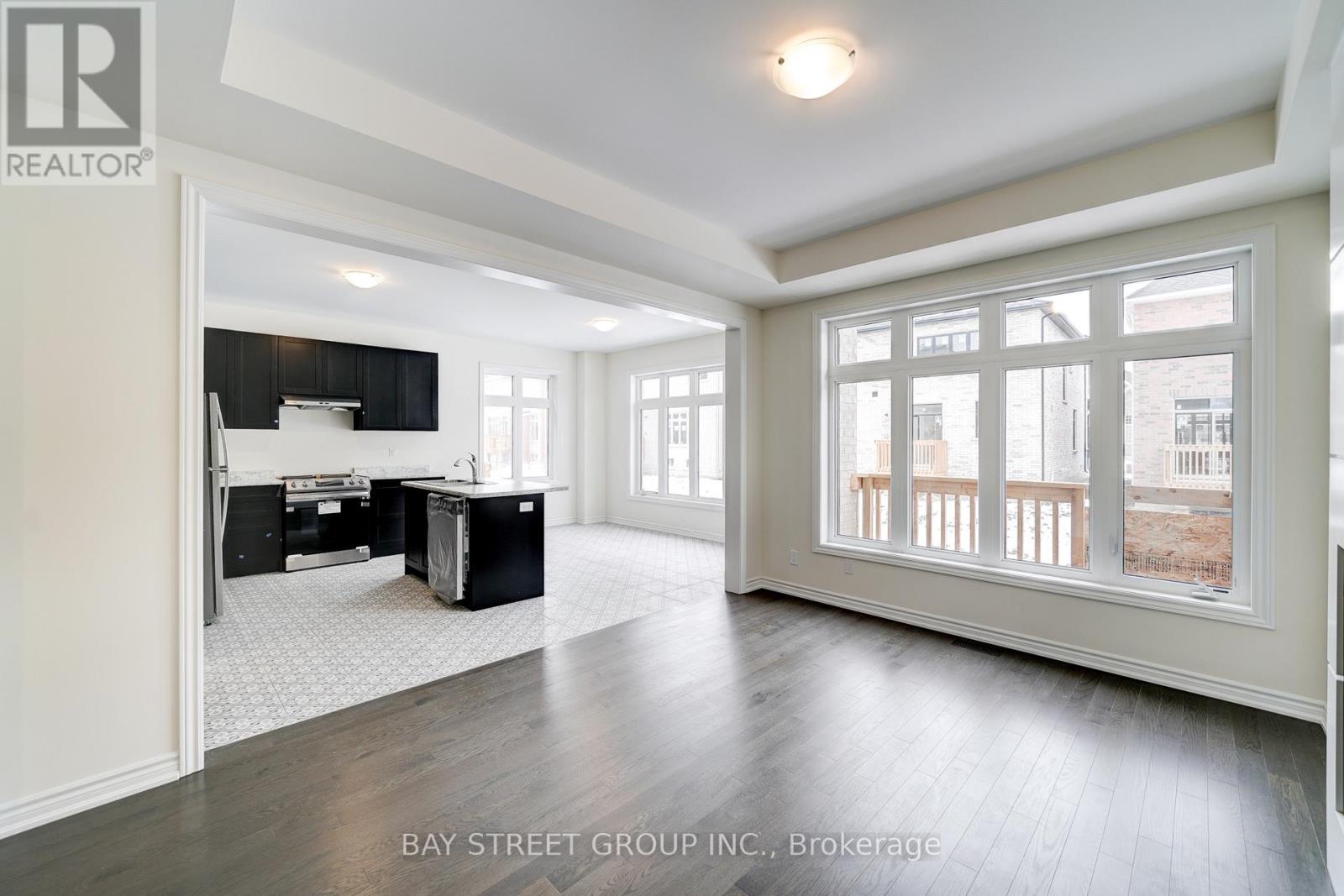 25 Garrett Styles Drive, Georgina, Ontario  L4P 0J1 - Photo 12 - N13667076