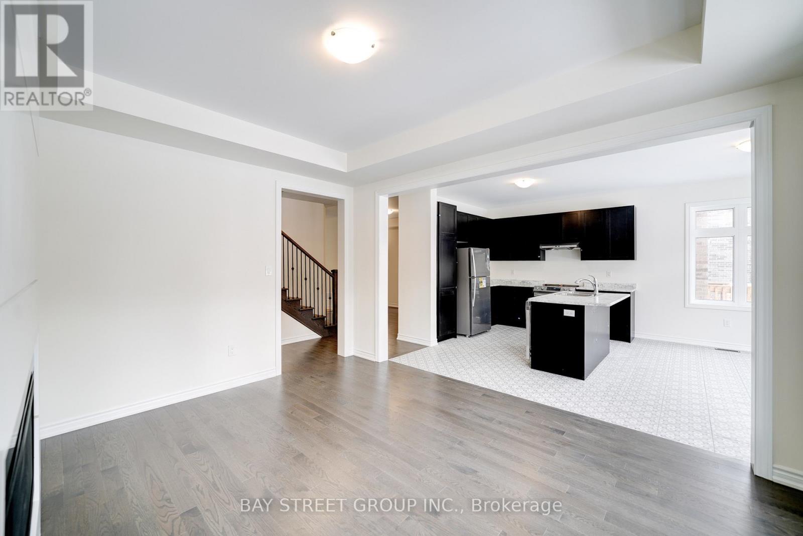 25 Garrett Styles Drive, Georgina, Ontario  L4P 0J1 - Photo 13 - N13667076