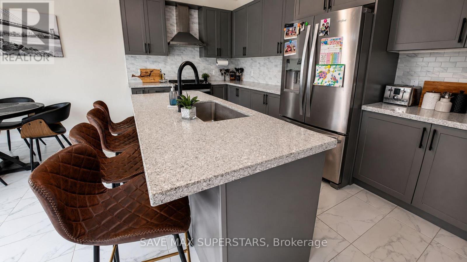 4 Sweet Cicely Street, Springwater, Ontario  L9X 2E2 - Photo 45 - S13666942