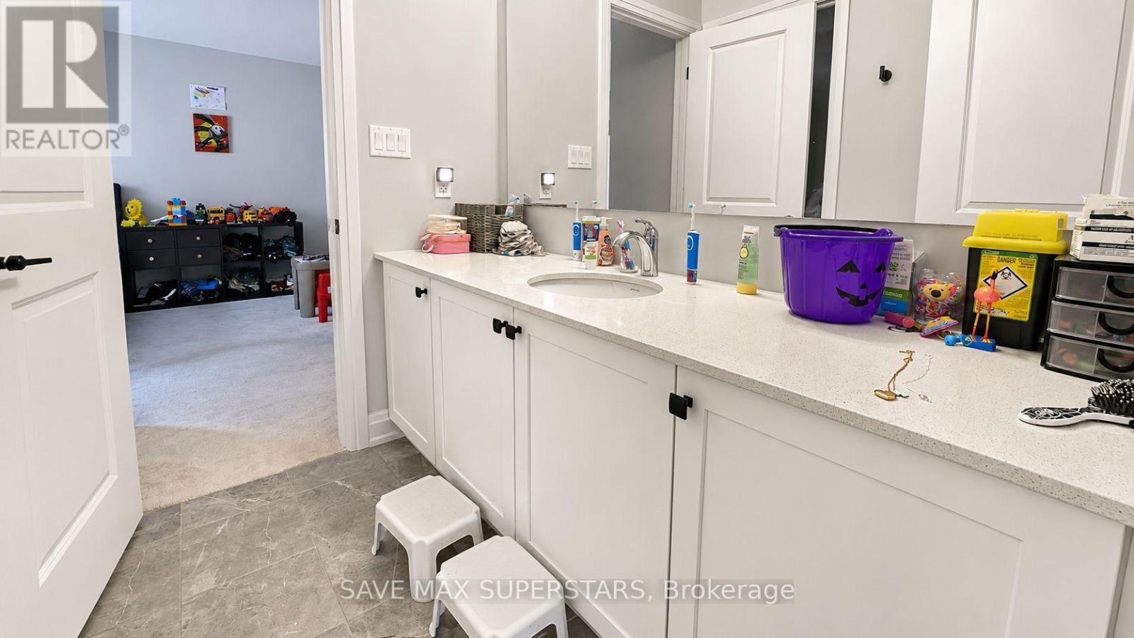 4 Sweet Cicely Street, Springwater, Ontario  L9X 2E2 - Photo 46 - S13666942