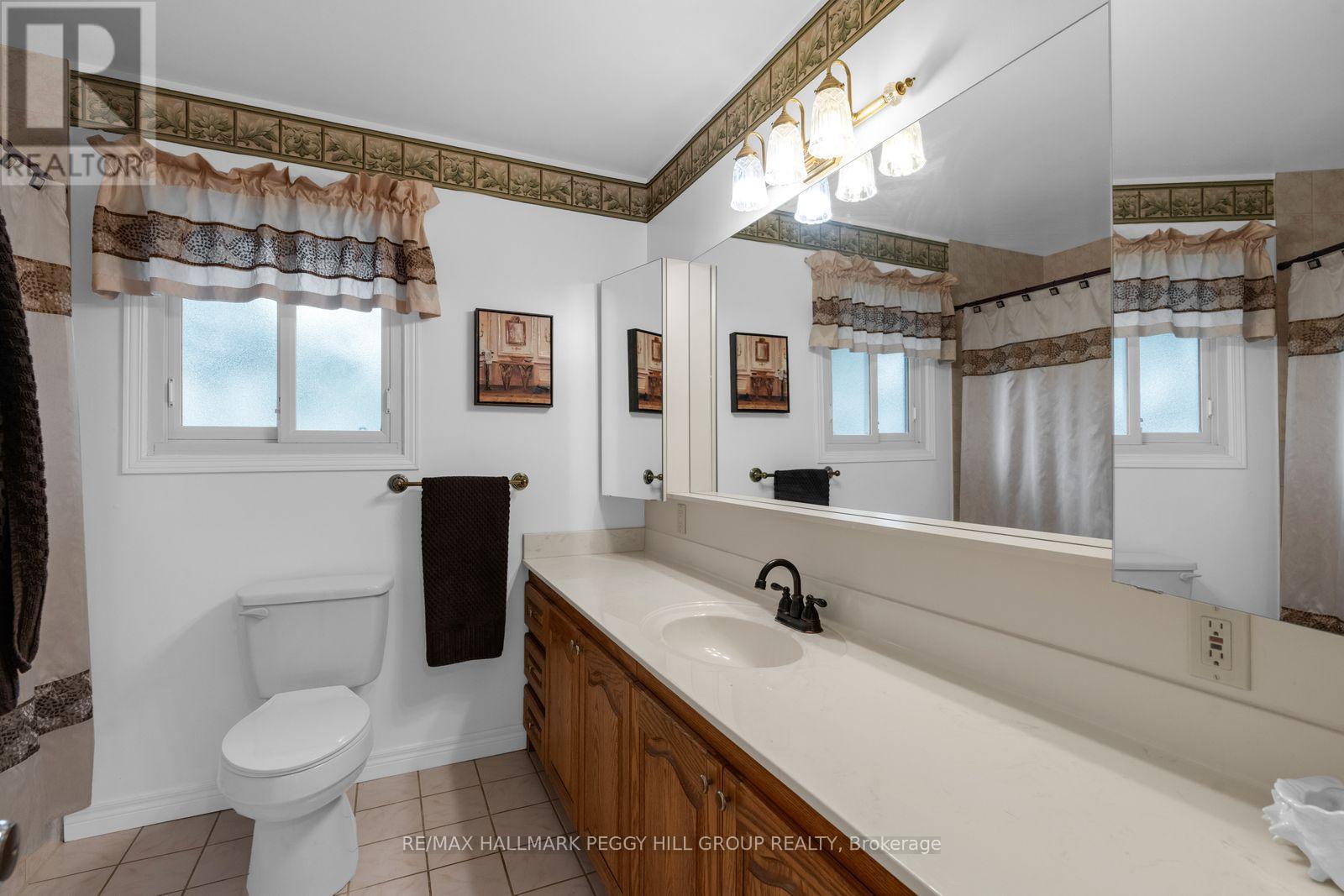 208 Garson Street, Barrie, Ontario  L4N 3Y7 - Photo 10 - S13667060