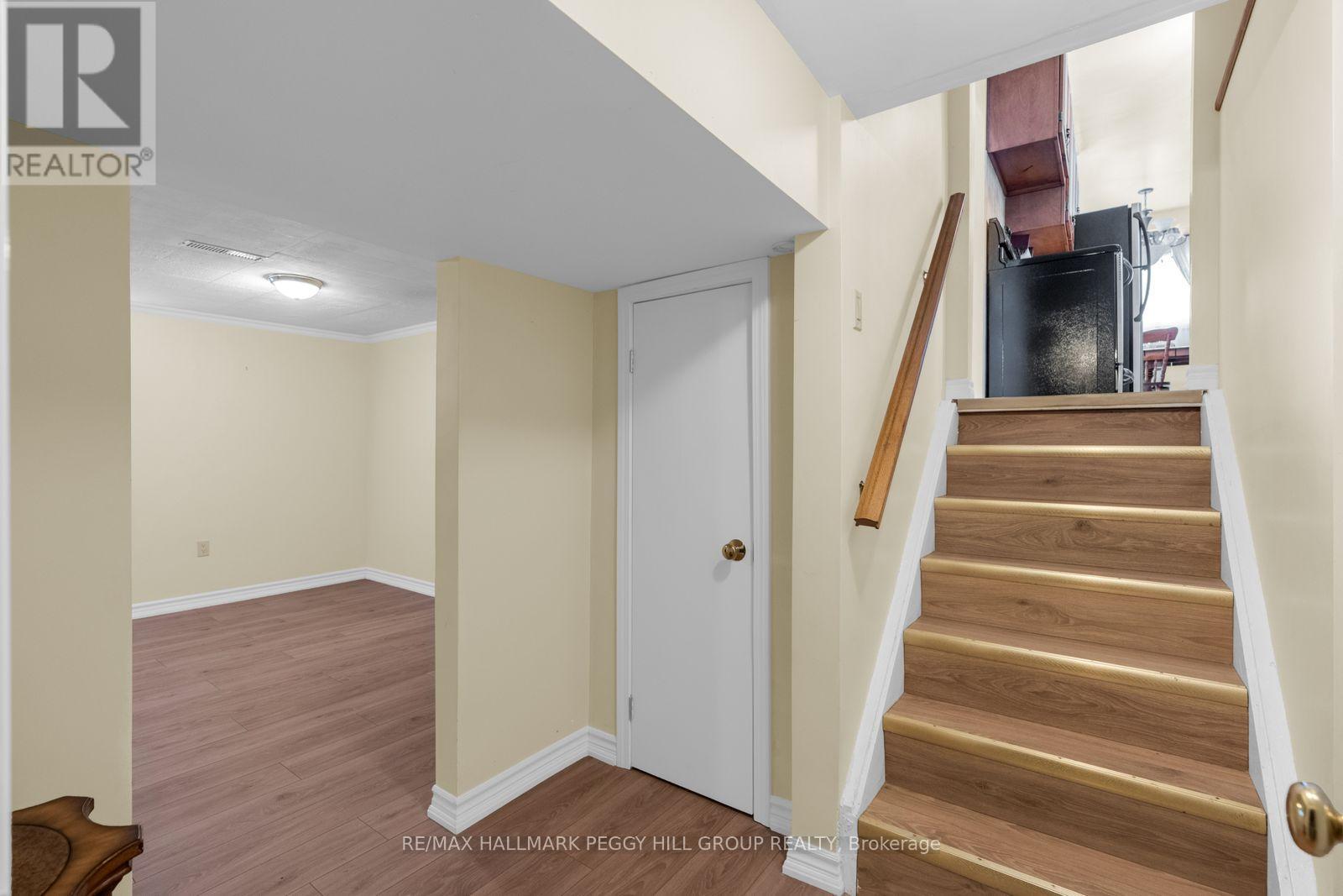 208 Garson Street, Barrie, Ontario  L4N 3Y7 - Photo 11 - S13667060