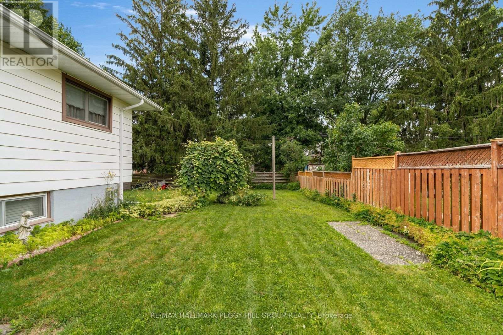 208 Garson Street, Barrie, Ontario  L4N 3Y7 - Photo 13 - S13667060