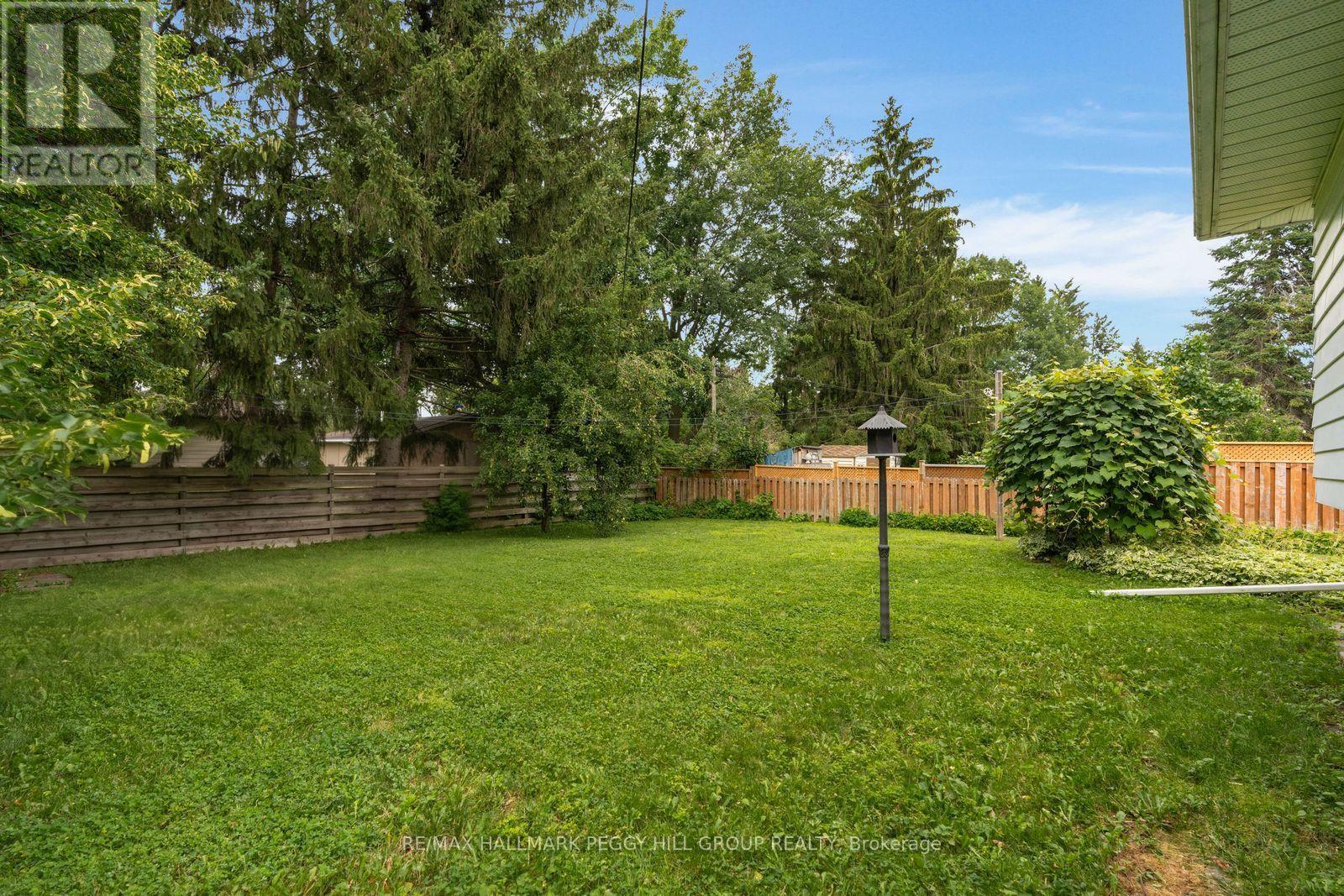 208 Garson Street, Barrie, Ontario  L4N 3Y7 - Photo 2 - S13667060