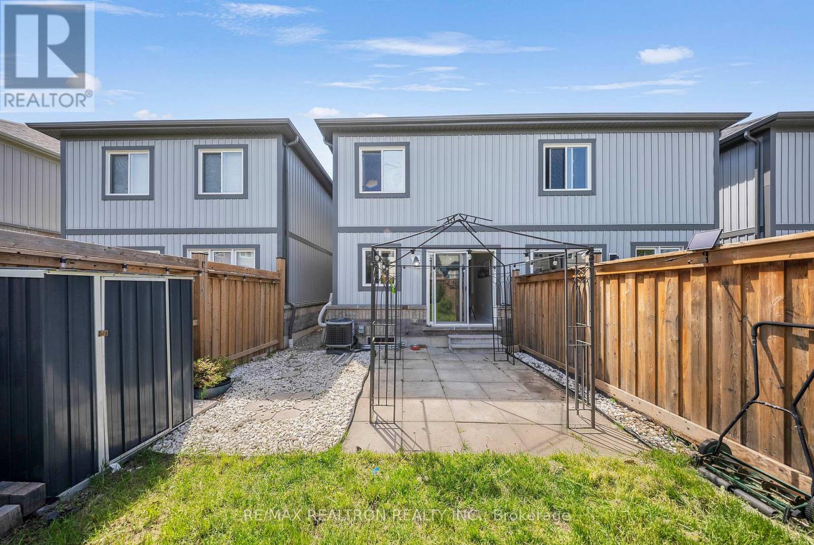 25 Robinson Street, Barrie, Ontario  L4N 3J1 - Photo 38 - S13667072
