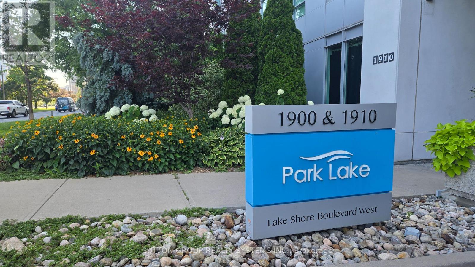 808 - 1910 Lake Shore Boulevard W, Toronto, Ontario  M6S 1A4 - Photo 4 - W13666792