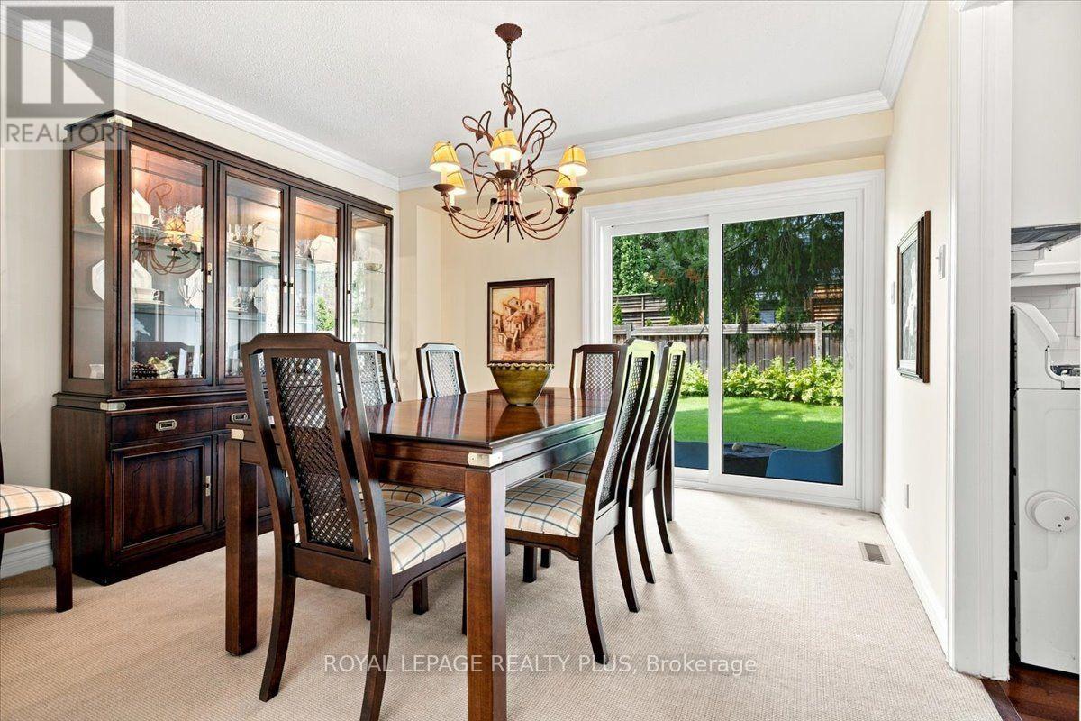 1721 Medallion Court, Mississauga, Ontario  L5J 4E9 - Photo 12 - W13666860