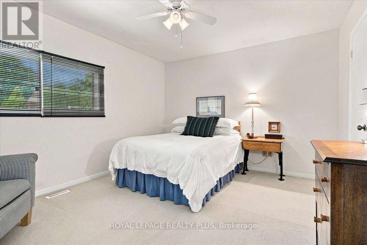 1721 Medallion Court, Mississauga, Ontario  L5J 4E9 - Photo 29 - W13666860