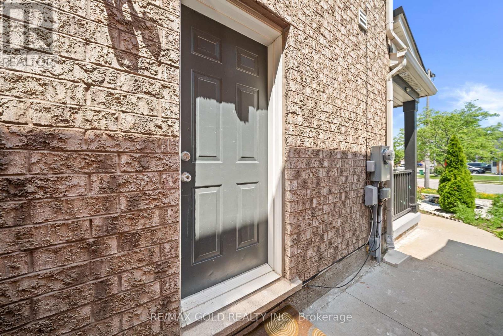 8 Bayridge Drive, Brampton, Ontario  L6P 2H8 - Photo 22 - W13666918