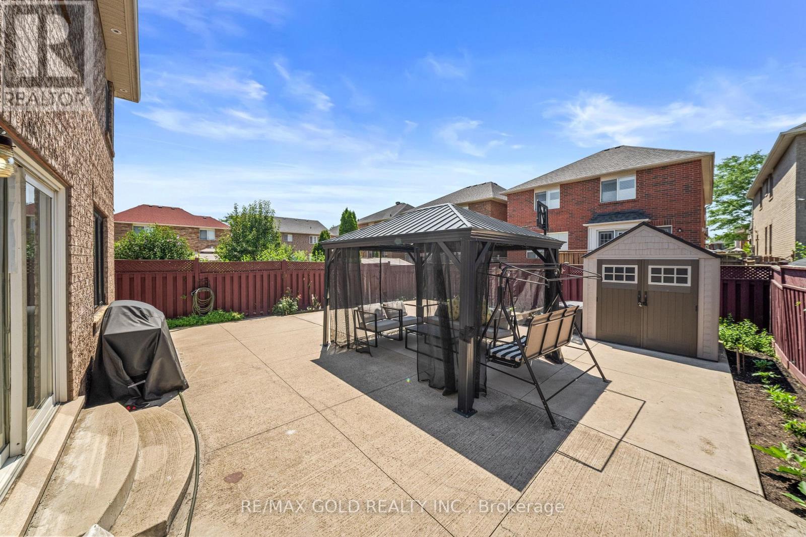 8 Bayridge Drive, Brampton, Ontario  L6P 2H8 - Photo 30 - W13666918