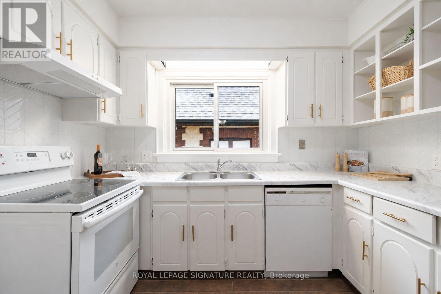 234 John Street, Toronto, Ontario  M9N 1K2 - Photo 8 - W13666948