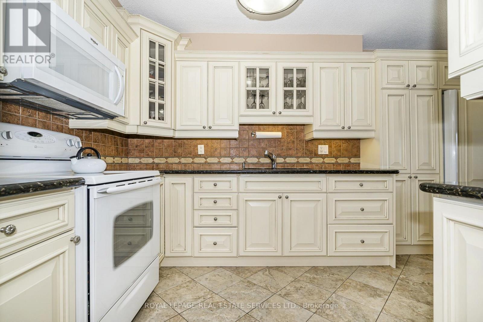 513 - 250 Scarlett Road, Toronto, Ontario  M6N 4X5 - Photo 10 - W13666954