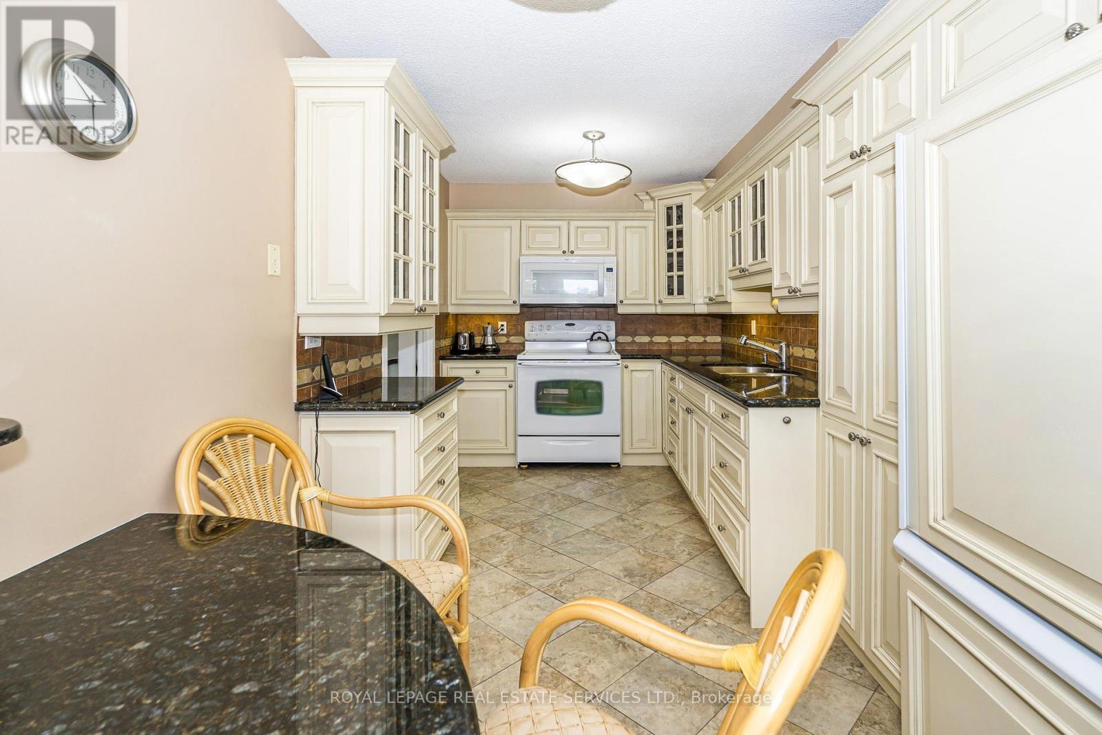 513 - 250 Scarlett Road, Toronto, Ontario  M6N 4X5 - Photo 14 - W13666954