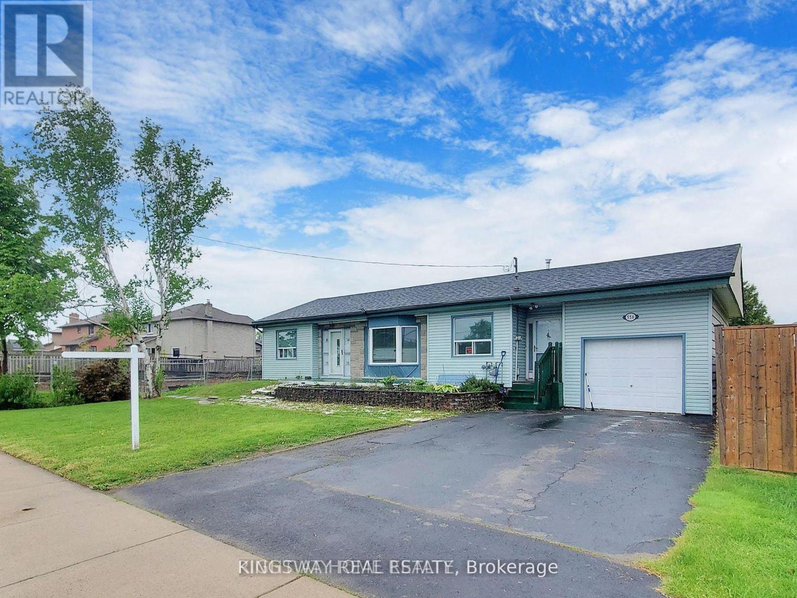 556 BARTON STREET E, Hamilton, Ontario