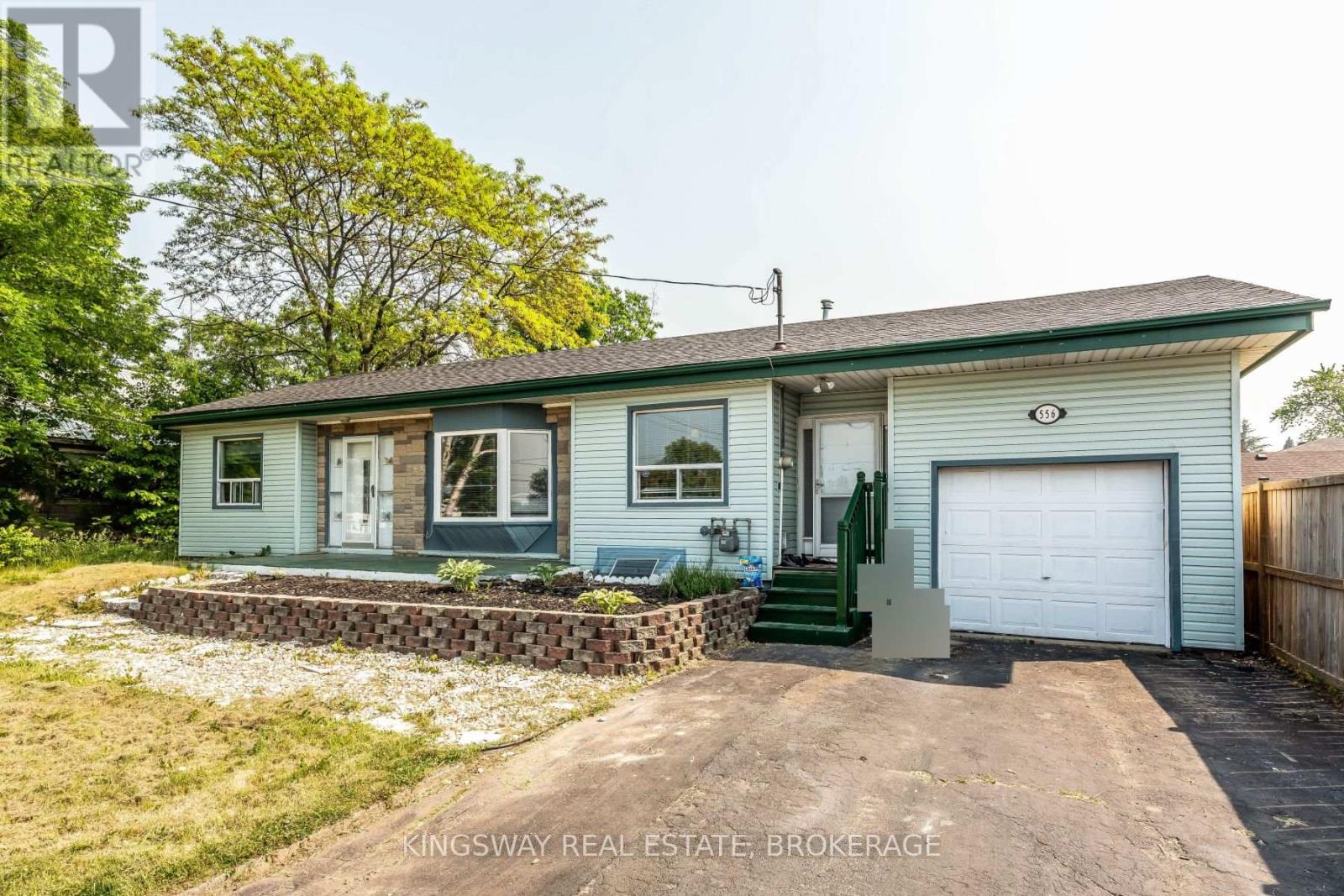 556 Barton Street E, Hamilton, Ontario  L8E 5N3 - Photo 3 - X13666908