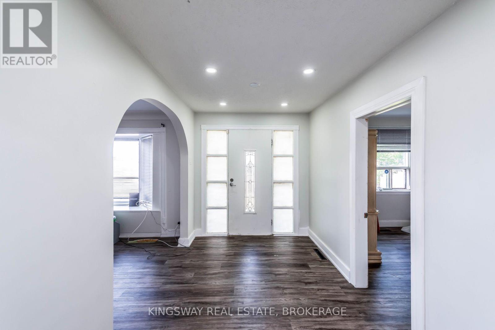 556 Barton Street E, Hamilton, Ontario  L8E 5N3 - Photo 4 - X13666908