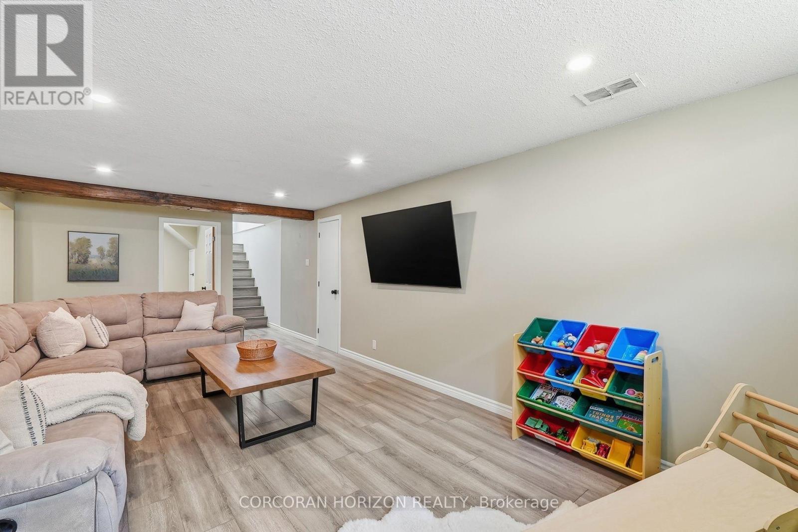491 St George Street E, Centre Wellington, Ontario  N1M 1K9 - Photo 25 - X13667052
