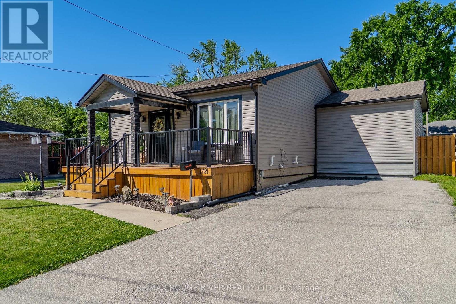 1721 S Cameron Blvd Boulevard, Windsor, Ontario  N9B 3C9 - Photo 3 - X13667086