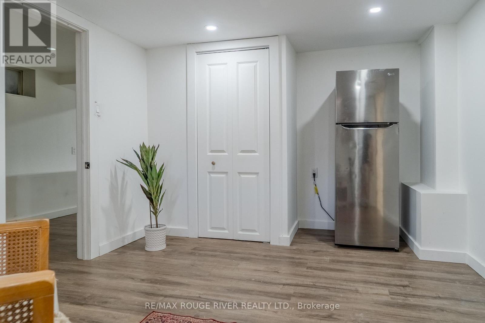 1721 S Cameron Blvd Boulevard, Windsor, Ontario  N9B 3C9 - Photo 44 - X13667086