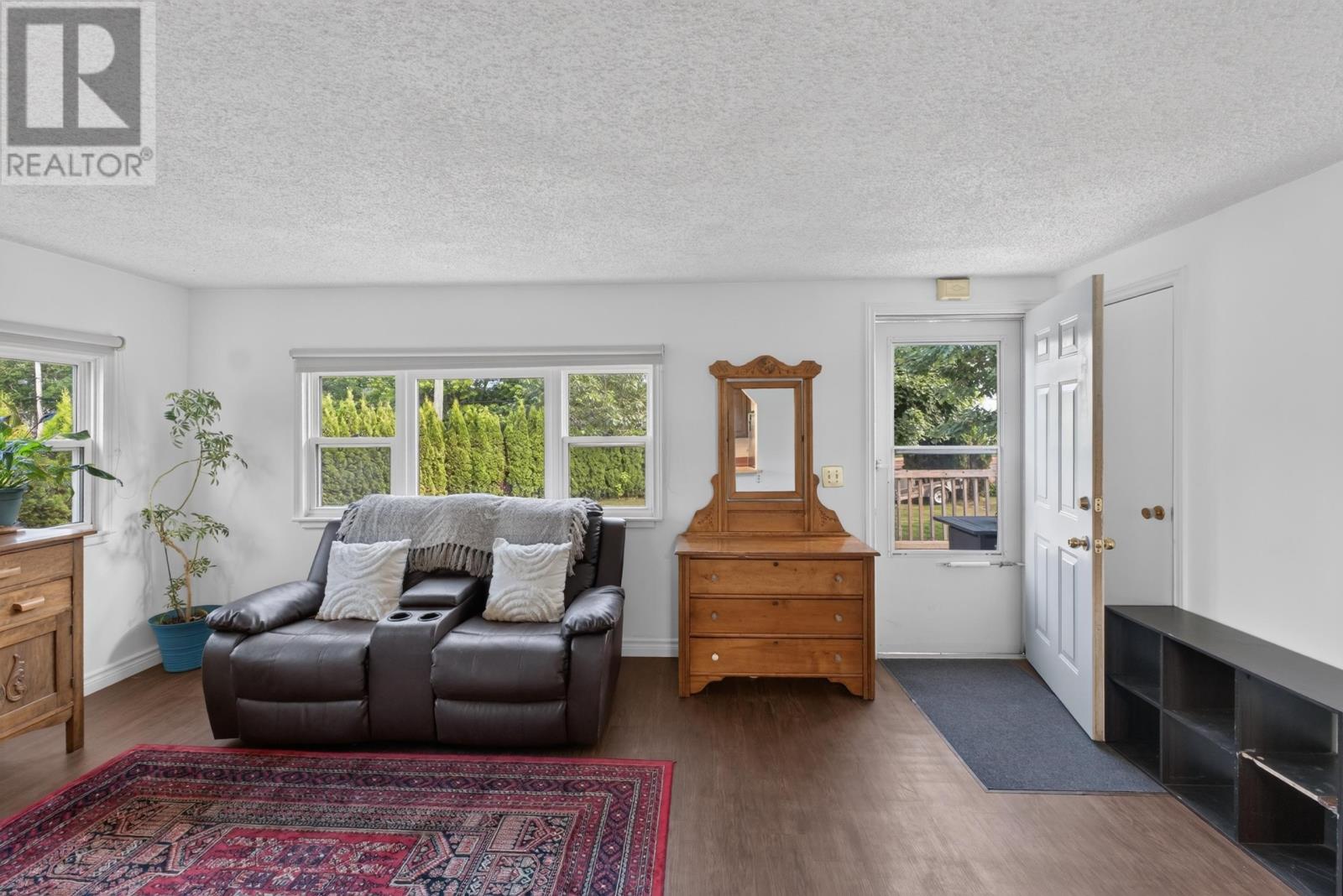 23 Lakeview Drive, Cornwall, Prince Edward Island  C0A 1H5 - Photo 2 - 202620368