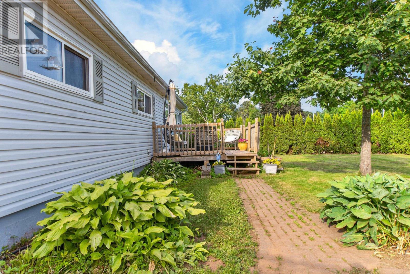 23 Lakeview Drive, Cornwall, Prince Edward Island  C0A 1H5 - Photo 39 - 202620368