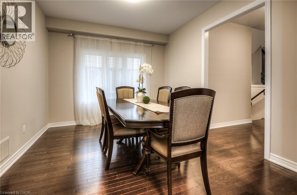 102 Coopershawk Street, Kitchener, Ontario  N2K 4J8 - Photo 4 - 40855301