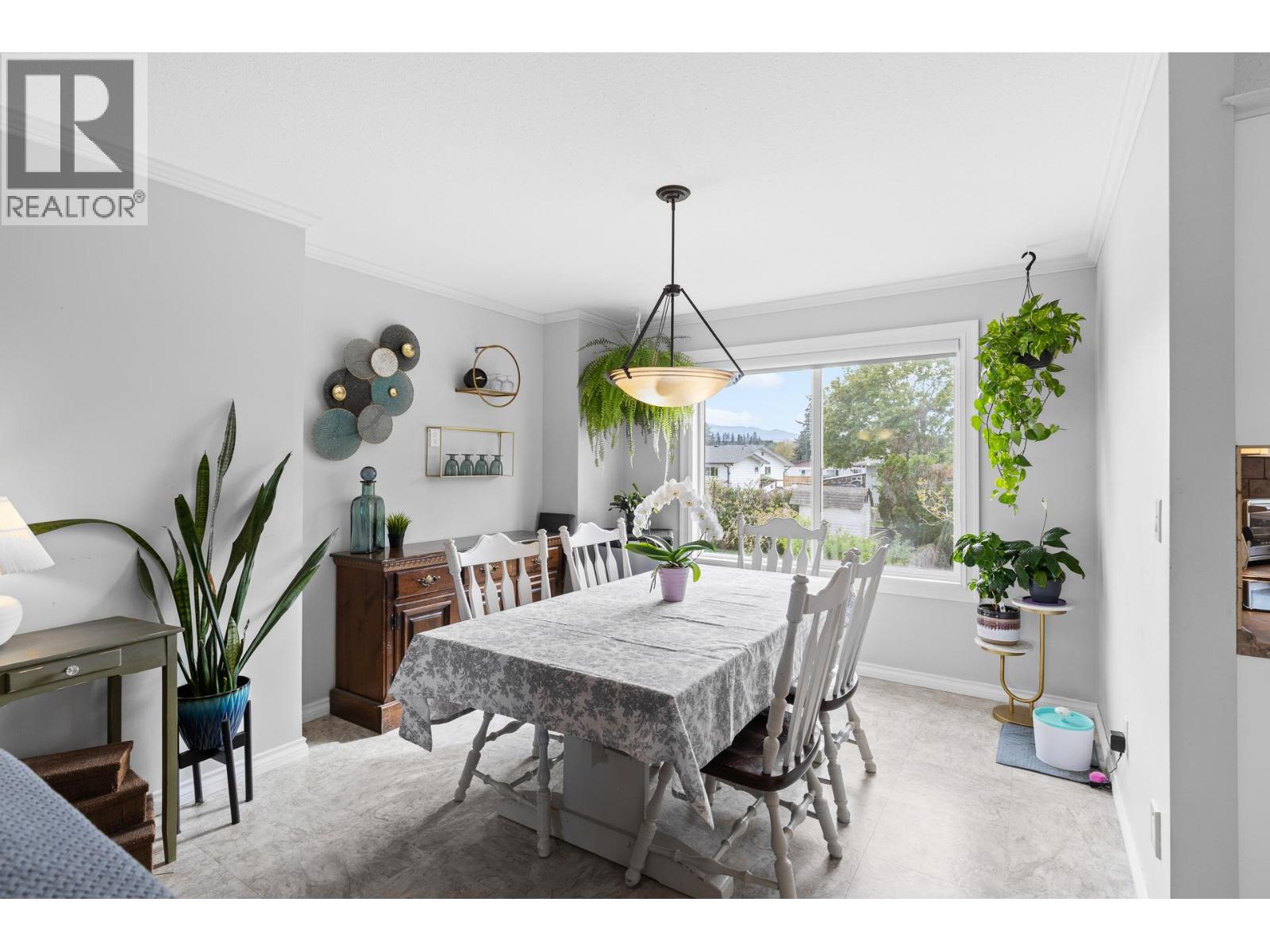 845 Hollydell Road, Kelowna, British Columbia  V1X 1L6 - Photo 11 - 10385673