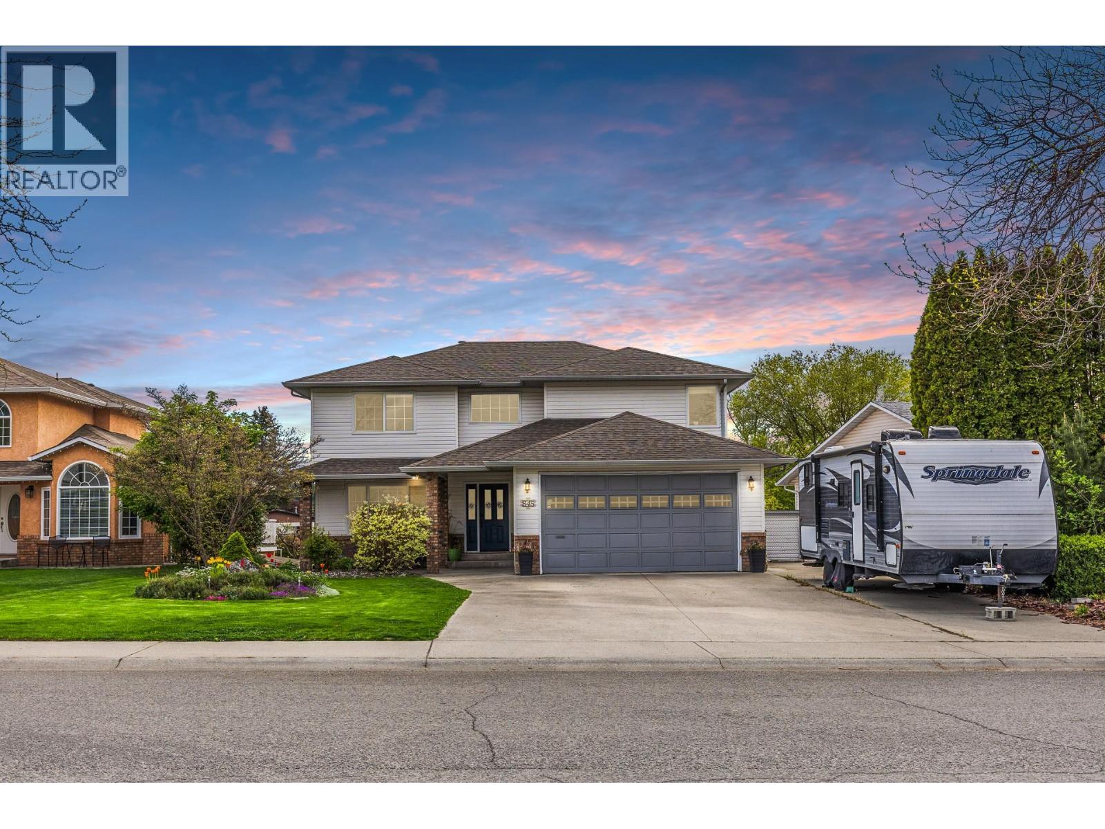 845 Hollydell Road, Kelowna, British Columbia